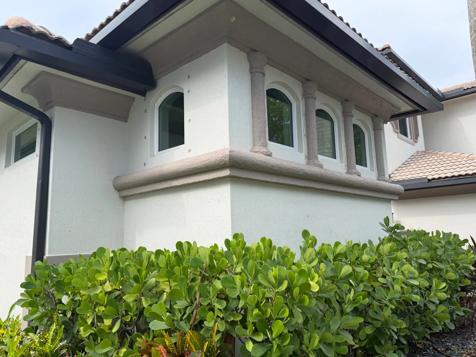 Why Exterior Paint Fails in South Florida — and How to Stop It